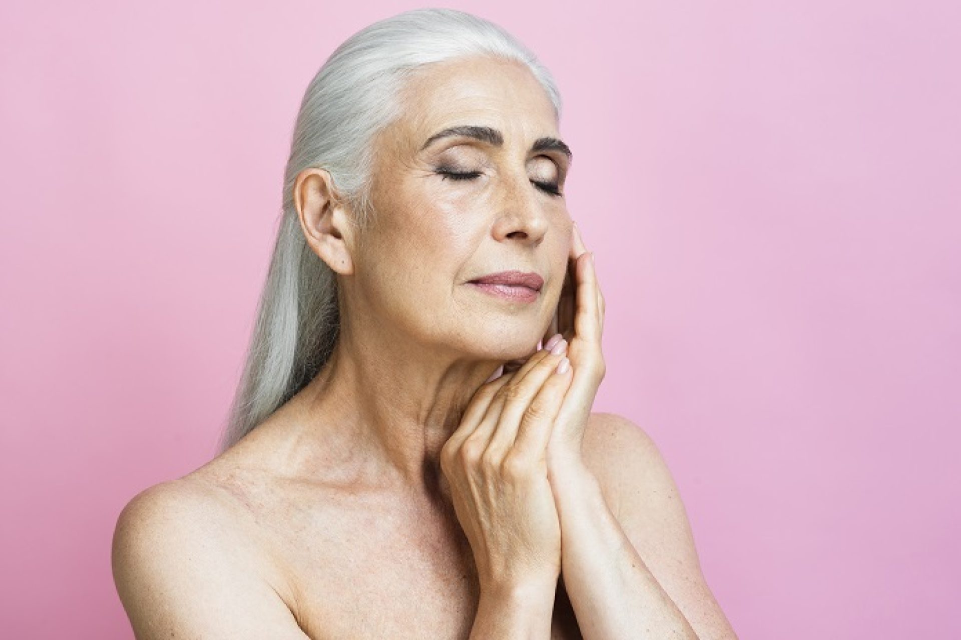 blefaroplastia aos 60 anos - Foto: Freepik
